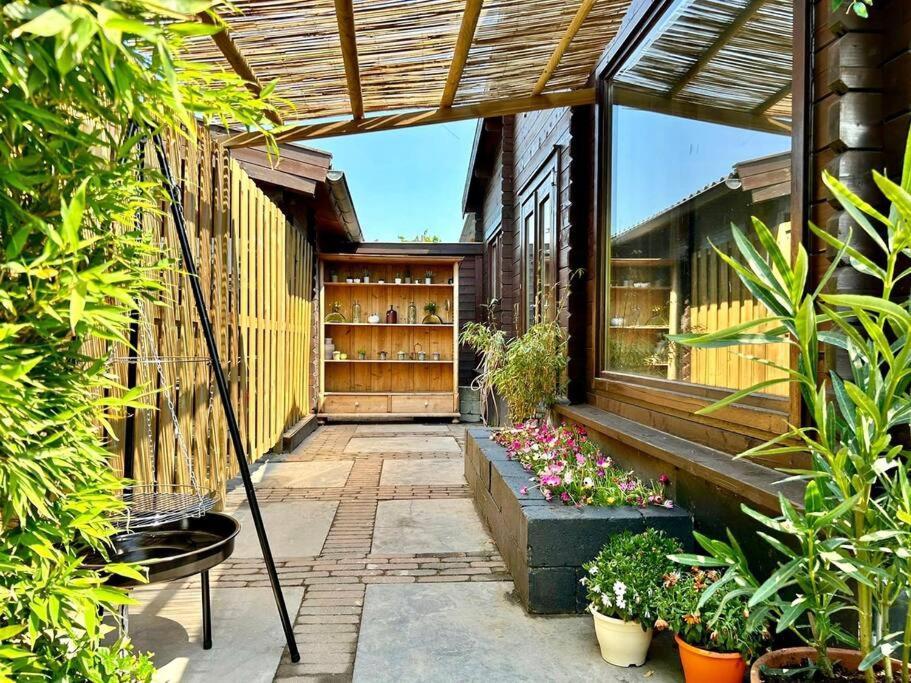 Jungle Style Lodge With Jacuzzi ,Sauna And Garden Near Amsterdam Vijfhuizen Dış mekan fotoğraf